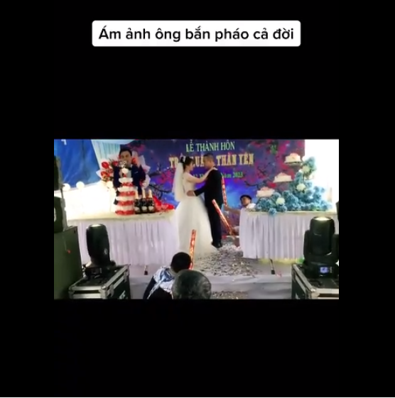 Thế nhưng, do những người bạn của cô dâu - chú rể không rõ cách bắn pháo giấy nên thi thoảng đã khiến nhân vật chính rơi vào tình huống "dở khóc dở cười". Trường hợp dưới đây là một điển hình!