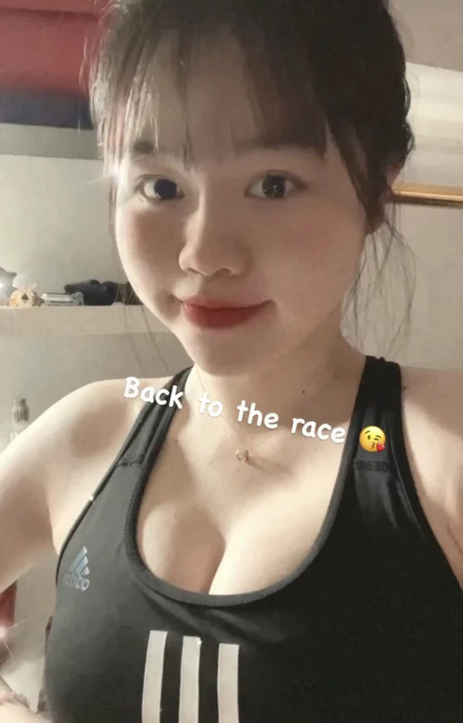 Chi 15 giay khoe body, ban gai cu Quang Hai khien dan mang xuyt xoa-Hinh-3