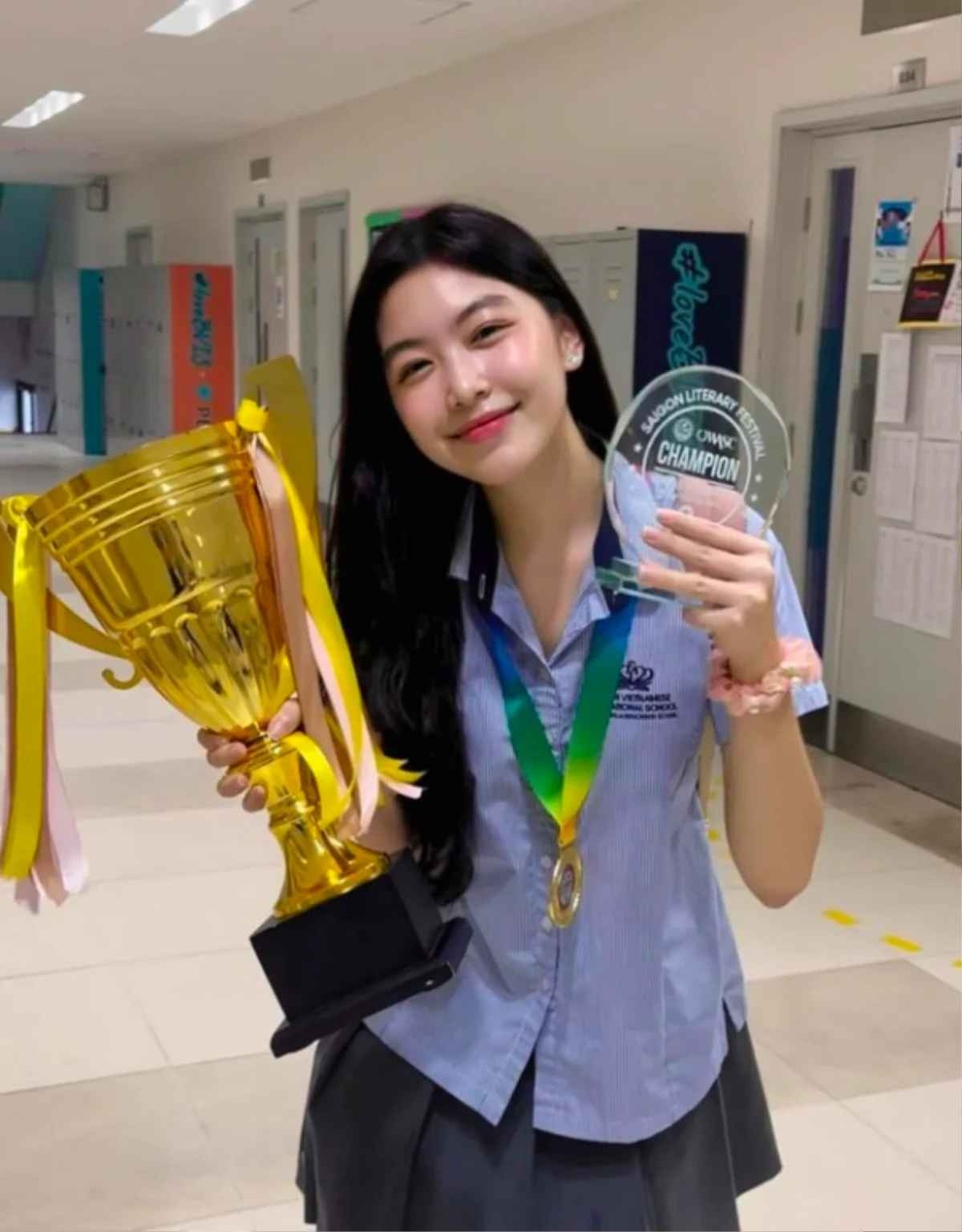 Tại sự kiện, MC Quyền Linh đã trải lòng về lý do con gái không đi du học như kế hoạch ban đầu.