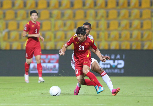 Để thua trước với tỷ số 3-0 trước UAE, sau đó các cầu thủ đội tuyển Việt Nam gỡ liền 2 bàn và chỉ chịu thua sát nút đối thủ đến từ Tây Á.