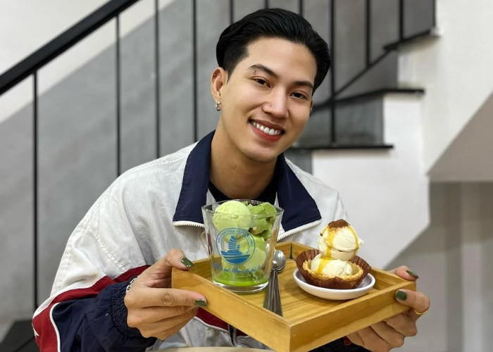 Trước đó, anh từng bị nhiều nhà hàng dán hình "miễn tiếp" trước quán vì các clip review tiêu cực, ảnh hưởng đến công việc kinh doanh của họ.