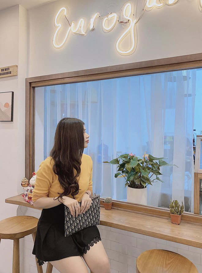 Anh Thư chia sẻ: "Hồi cấp 2, mình có đeo cái kính giống nữ chính trong phim Cô Gái Xấu Xí nên bị trêu chọc ngoại hình suốt một thời gian dài. Mình nhận ra mọi sự thay đổi phải đến từ chính bản thân nên đã chăm sóc cơ thể nhiều hơn, tập luyện (gym, bơi lội) và tham gia hoạt động cộng đồng để giúp mình tự tin hơn...