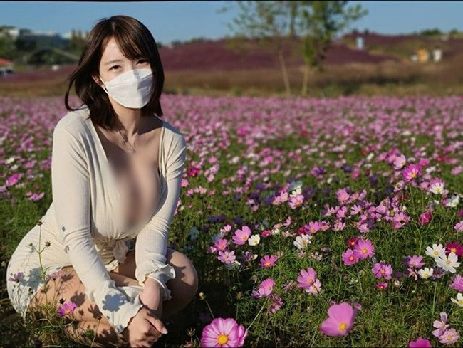 Có được kết quả như trên, tất cả là nhờ sắc vóc của Velvet quá xinh đẹp, gợi cảm.