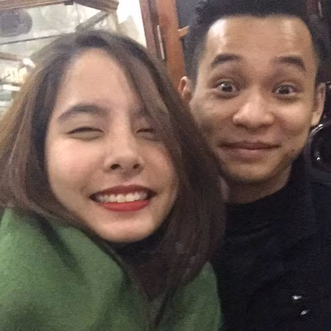 Ngay sau khi chia sẻ, đoạn livestream đã nhanh chóng thu hút sự chú ý của cộng đồng mạng. Số ít netizen tỏ ra đồng cảm với tộc trưởng, còn lại đa số người hâm mộ "không lấy làm lạ" với thông tin này. Bởi ai cũng biết, Độ Mixi vốn dĩ rất hay đùa, vì vậy đôi khi có những hành động chỉ vô tình thôi, nhưng netizen lại liên tưởng đến việc "tộc trưởng" sợ vợ.