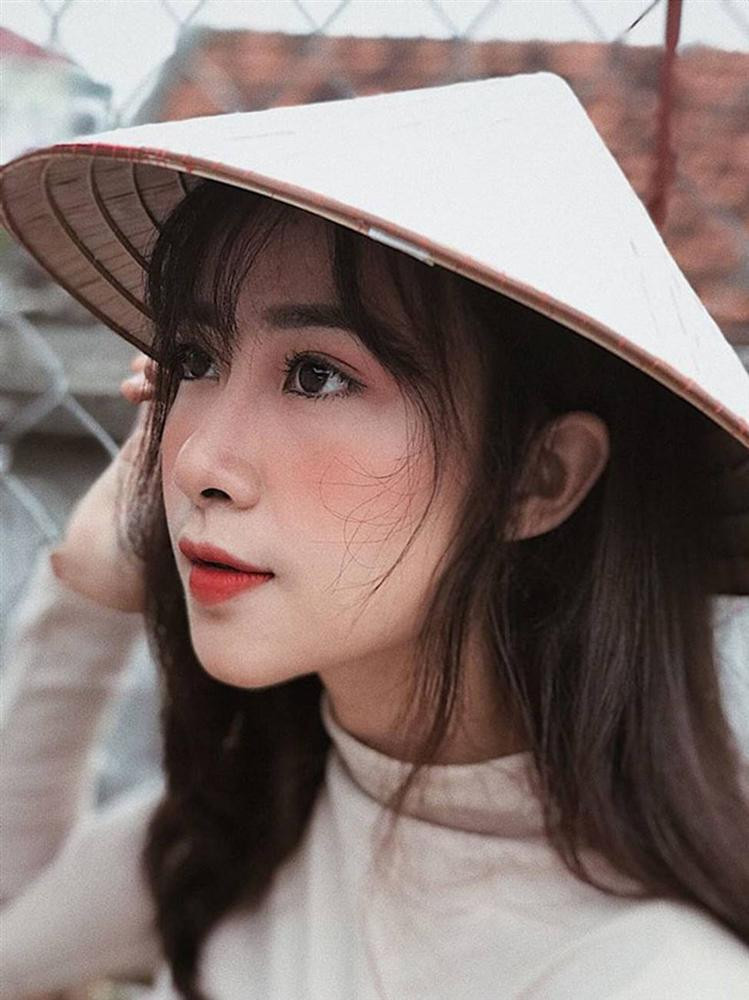 Không bỏ qua như lần trước, Nhật Linh trả lời và cho chàng trai một cái kết không thể đắng lòng hơn.