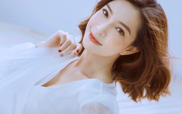 Trong lúc không bình tĩnh, Lưu Đê Ly và antifan đã giật tóc, đánh nhau túi bụi. Chồng Lưu Đê Ly - Huy DX dù có mặt tại đó cũng không cách nào can ngăn được.