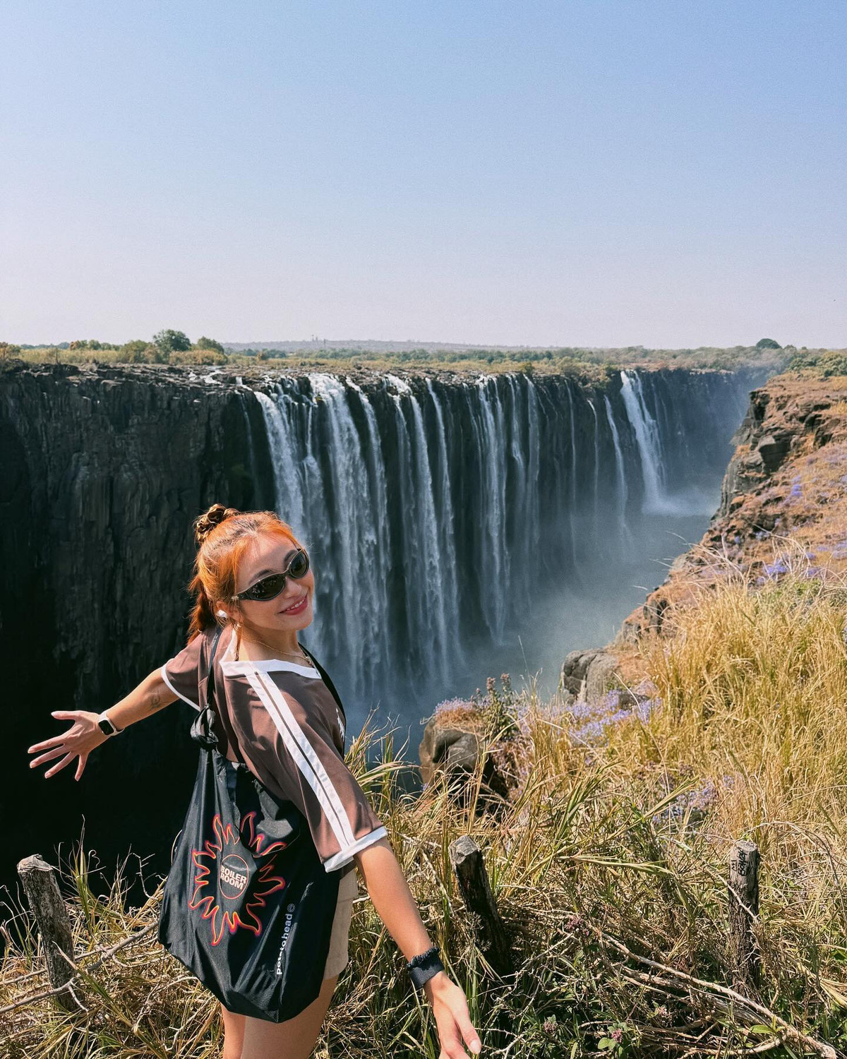 Nhan sắc xinh đẹp và cuộc sống nhung lụa đã giúp Calista được truyền thông săn đón. Instagram của cô nàng có hơn 300.000 người theo dõi, giúp cô trở thành một trong những KOL về lĩnh vực làm đẹp và thời trang được yêu thích nhất Singapore. Ngoài ra, con gái Jamie Chua còn làm người mẫu và gương mặt đại diện cho nhiều thương hiệu nổi tiếng.