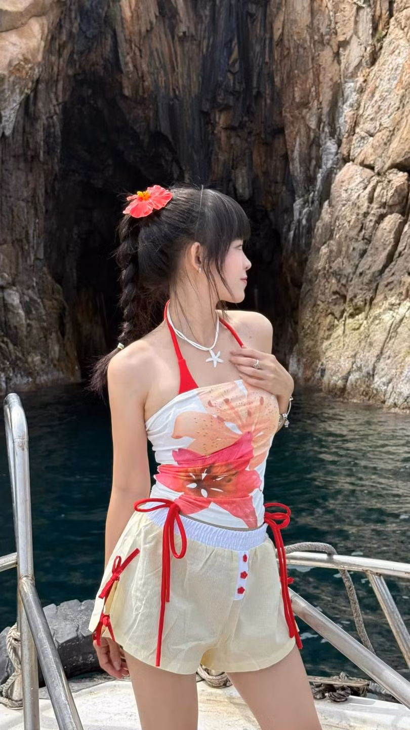 Thúy Kiều cũng thu về cho mình lượng lớn người theo dõi trên trang cá nhân. Mọi hoạt động hay hình ảnh được cô nàng đăng tải đều thu hút hàng chục nghìn lượt yêu thích.