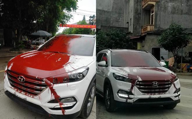 Mới đây trên mạng xã hội liên tục lan truyền ảnh một chiếc xe ô tô bị tạt sơn phần đầu xe, nhận về sự quan tâm lớn.