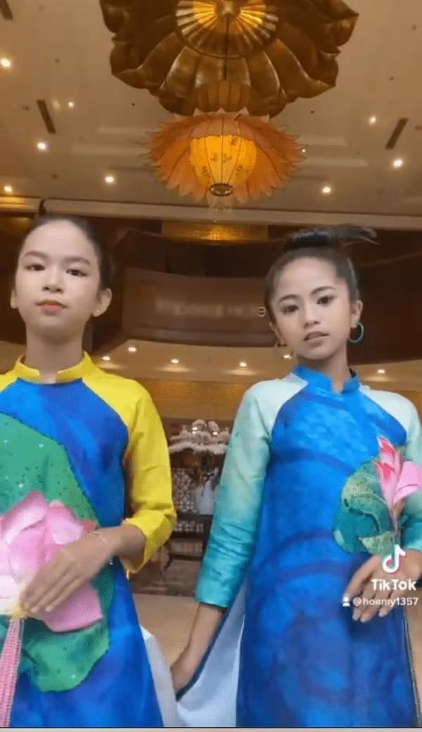 Kể từ khi tham gia cuộc thi Hoa hậu nhí – Miss Baby Vietnam 2022, Khánh Huyền thường xuyên tương tác với người hâm mộ trên trang cá nhân hơn.