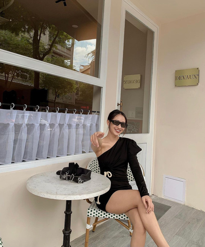 Ngược lại, nhìn những hình ảnh mà Kiều Ly đăng tải, nhiều người còn mạnh dạn cho rằng cựu hot girl này thậm chí xứng đáng được về đích sớm.