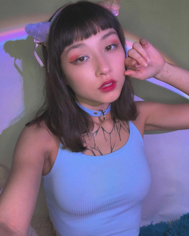 Nya là một cô gái phương Tây thực thụ nhưng lại mang nhiều nét đẹp châu Á càng khiến cô được nhiều sự yêu thích. Đáng nói, nữ streamer game Dota 2 này lại thường xuyên có những content vô cùng táo bạo mỗi khi lên sóng.