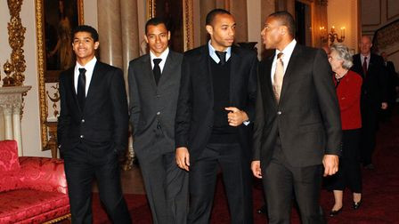 Cụ thể, chính trị gia Jeremy Corbyn nói: "Hiện tại chúng ta biết về Nữ hoàng hoàn toàn về khía cạnh chính trị, nhưng bà ấy cũng là một người thích thể thao. Nhiều người dân địa phương đều biết một bí mật, rằng bà là một Gooner."