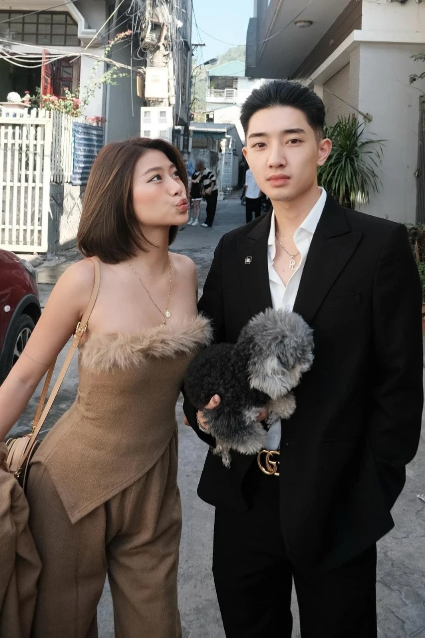 Sau nhiều drama của Louis Phạm, bạn trai vẫn đồng hành, gắn bó với cô nàng, được dân mạng ưu ái gọi là "real love".