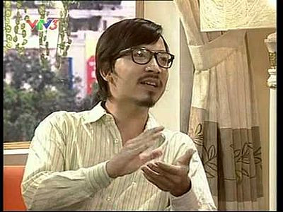 Mới đây, khi Hà Nội đã bước sang tháng 4 nhưng thời tiết vẫn chuyển rét đột ngột, “giáo sư Xoay” đã nhanh chóng cảm thán trên trang cá nhân.