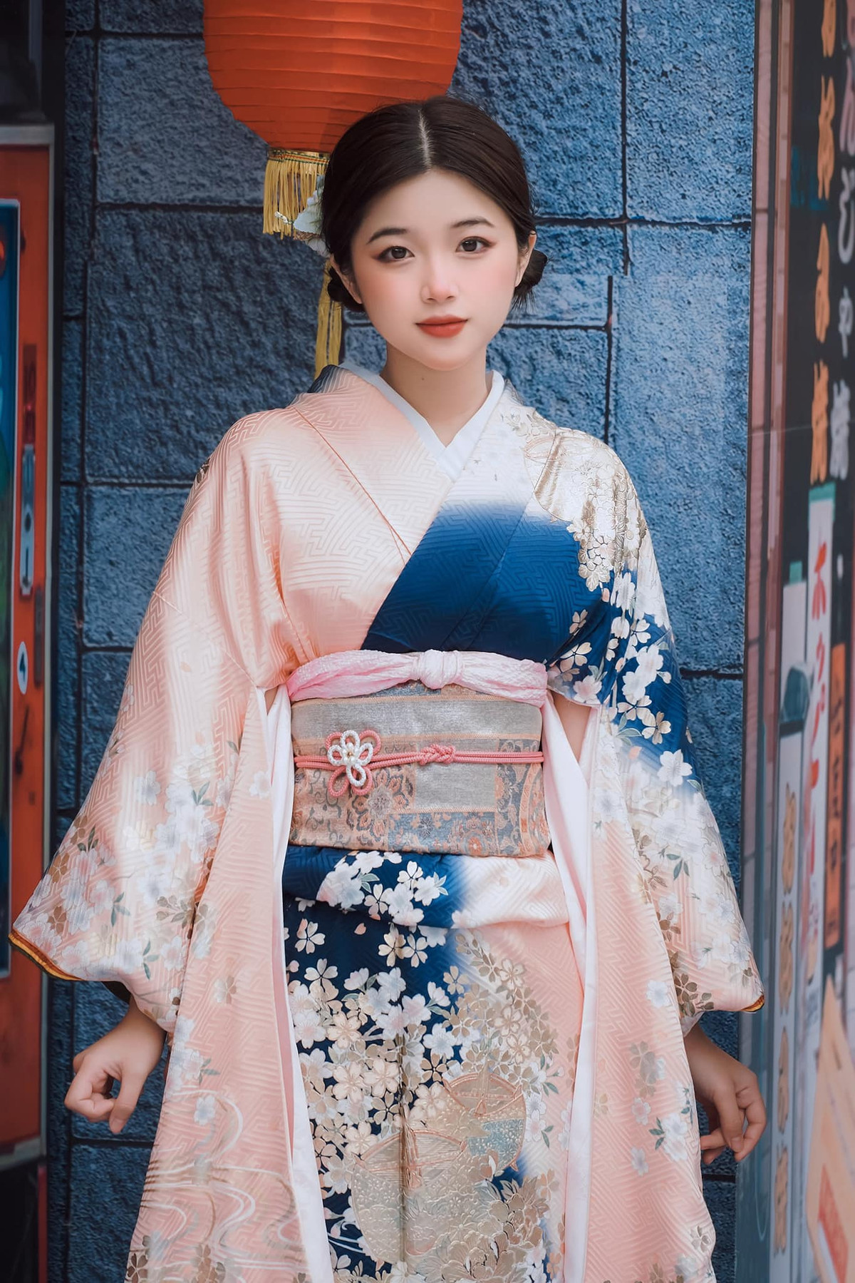 Cùng với việc học tập và làm thêm, Khánh Ly cũng dành nhiều thời gian để trải nghiệm cuộc sống.