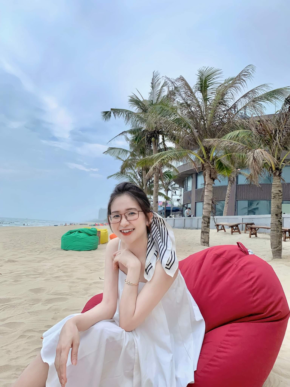 Chia sẻ thêm về lý do mở lớp, Linh cho rằng, giai đoạn tiểu học là giai đoạn thích hợp nhất để hình thành nên phong cách, nét chữ riêng của mỗi người.