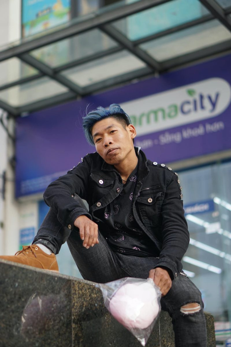 Nhiều người bày tỏ sự bức xúc, quan ngại khi về việc những hiện tượng mạng với content rác như Thông Soái Ca xuất hiện tại những sân khấu lớn.