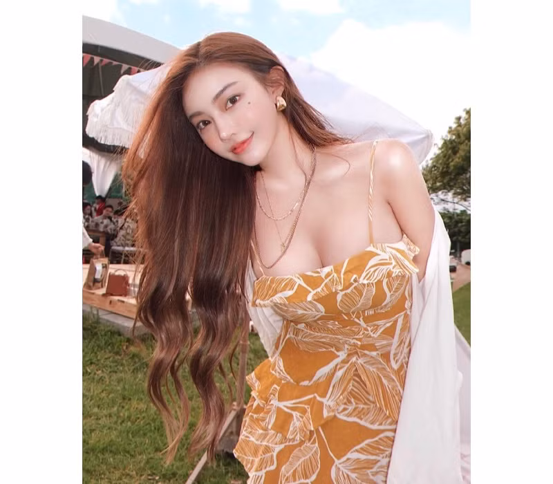 Cho tới hiện tại, Huang Lin vẫn là cái tên được rất nhiều người quan tâm, ngưỡng mộ bởi diện mạo ngày một thăng hạng.