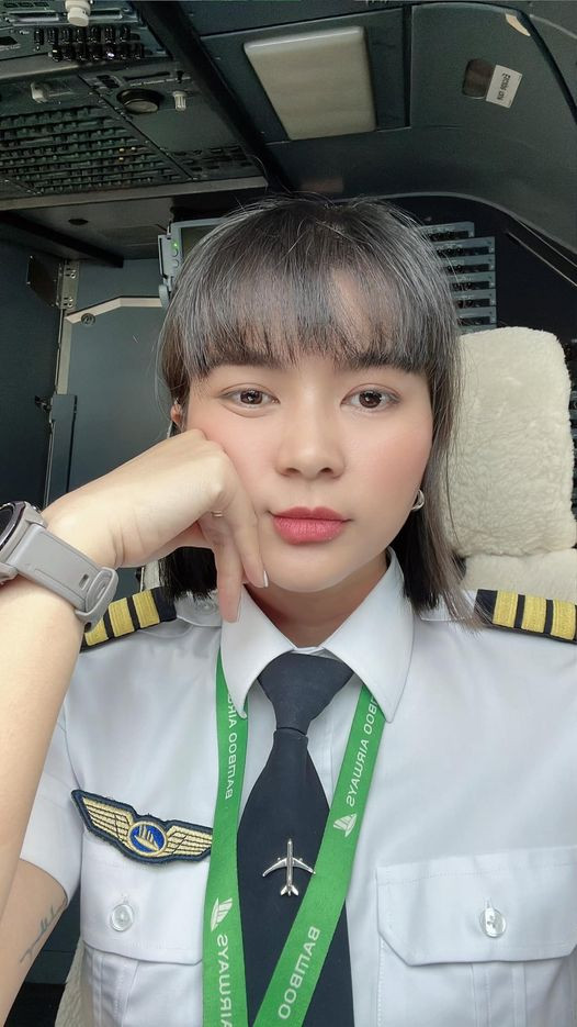 Dưới phần bình luận, đa phần netizen đều nhận xét, “nữ phi công xinh nhất Việt Nam” để kiểu tóc này khá trẻ trung và năng động.