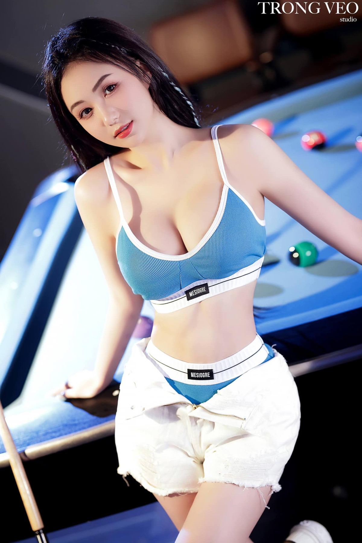 Sở hữu nét đẹp khả ái, trong trẻo nhưng đặc biệt là vóc dáng quá đỗi gợi cảm, Thư Nails nhanh chón thu hút sự chú ý và gây ấn tượng mạnh trong lòng người hâm mộ.