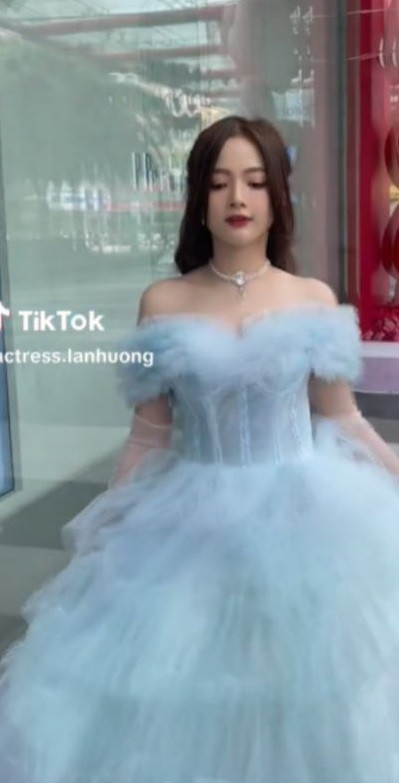 Tuy nhiên, một số khác lại phản đối và cho rằng đây là trào lưu vô bổ, có thể gây nguy hiểm.