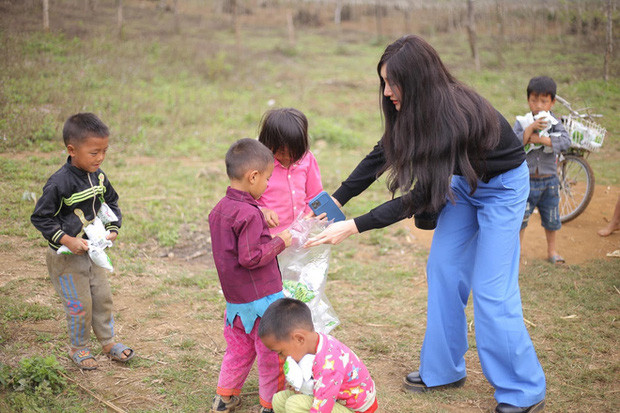 Trên trang ngoài những bức ảnh khoe sắc vóc, Diễm My thường xuyên đăng những món ăn đẹp mắt được cô chia sẻ trên trang cá nhân