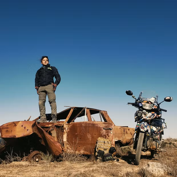 Hôm nay ngày 16/6, Khoa đã chính thức trở về sau đúng 1111 ngày phượt vòng quanh thế giới. Anh chàng chính thức đặt chân trở lại Việt Nam trên chuyến bay SA2986 khởi hành từ Nam Phi.