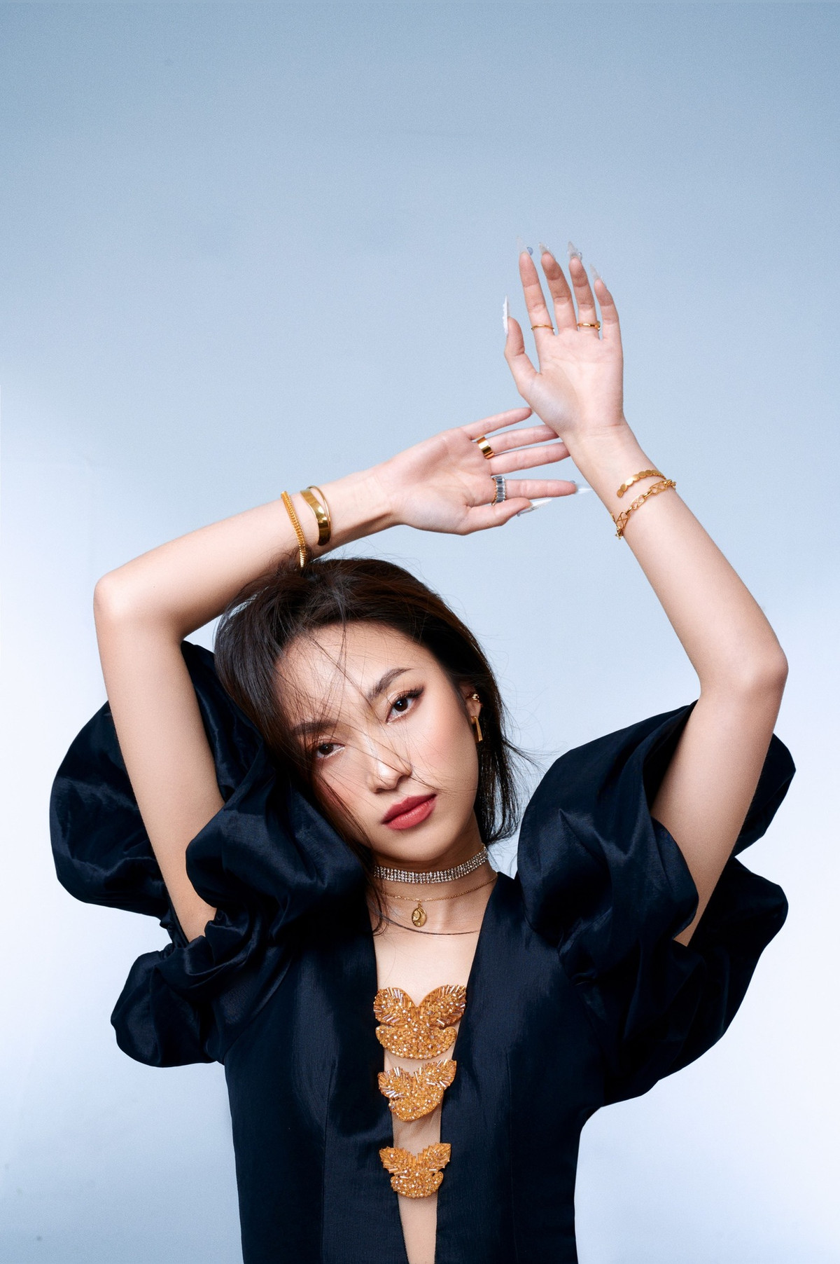 Không chỉ tỏa sáng trong lĩnh vực xây dựng hình ảnh, thương hiệu cá nhân, Khánh Vy còn là nguồn cảm hứng cho nhiều bạn trẻ về kĩ năng kiếm tiền và quản lý tài chính.