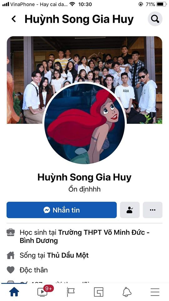 Nàng tiên cá có fan hâm mộ là một bạn trai.