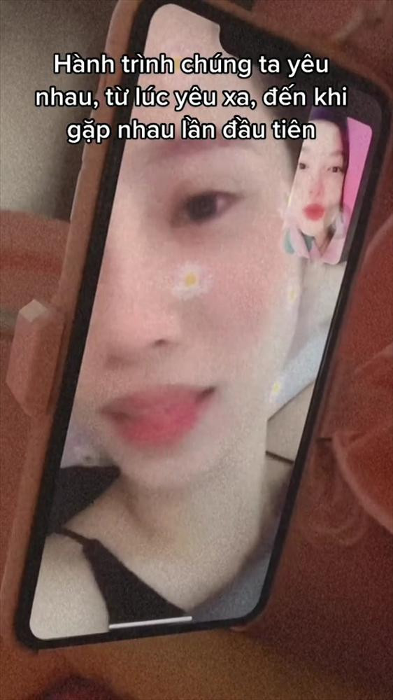 Mới đây, 2 gái xinh đã đầu tư, làm hẳn clip ghi lại những khoảnh khắc ngọt ngào của họ trong 1 năm trở lại đây.