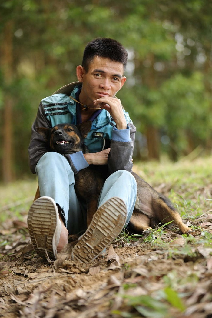 Biết đâu mai mốt mình đổi đời, mình thực hiện được những ước mơ của mình. Năm xưa mình cũng khổ như mọi người vậy nhưng mình may mắn hơn một chút là mình đi hát số. Sau đó mình cố gắng tận dụng cơ hội đó, mình tích cóp được ít tiền mình xây nhà.”, So Y Tiết cho biết thêm.