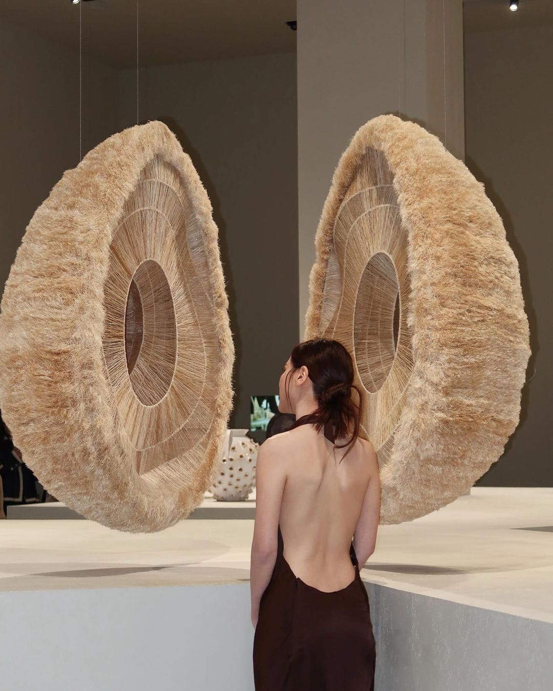 Bài đăng thu hút nhiều sự quan tâm từ người hâm mộ, người đẹp Thái Lan ngày càng thăng hạng về cả nhan sắc lẫn gu thời trang.