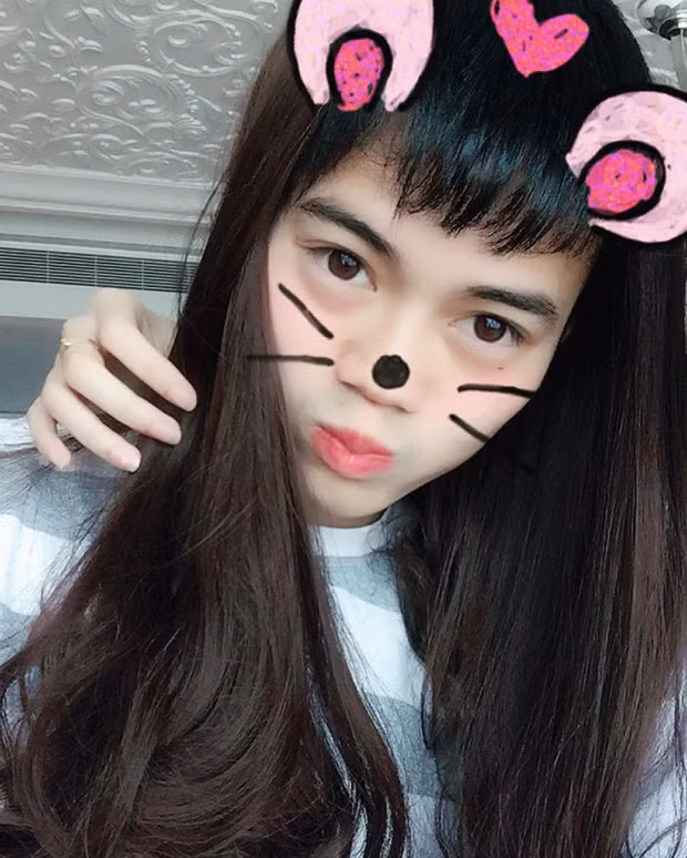 Đồng hành với Minh Vương trong cuộc "hóa gái" đó là người đồng đội tại CLB cũng như các cấp đội tuyển Việt Nam - Nguyễn Văn Toàn.