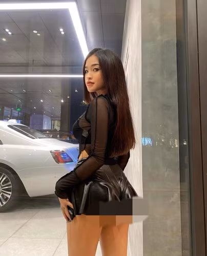 Tuy nhiên, hiện tại, Bảo Trân cũng đã trở thành sinh viên nên cũng không còn ai lời ra tiếng vào gì nữa.