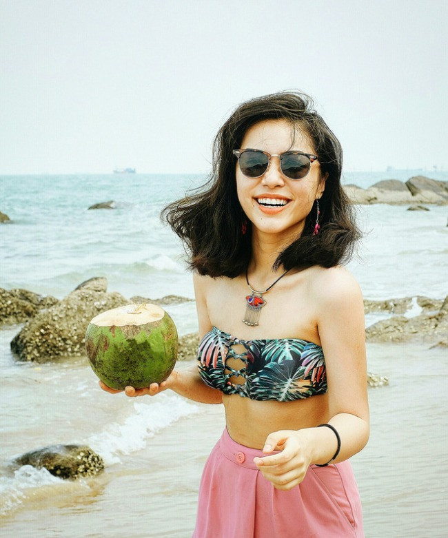 Không chỉ là một travel blogger, Hà Trúc còn là một người mẫu ảnh thường xuất hiện trong các bộ ảnh lookbook của các shop thời trang tại Việt Nam.