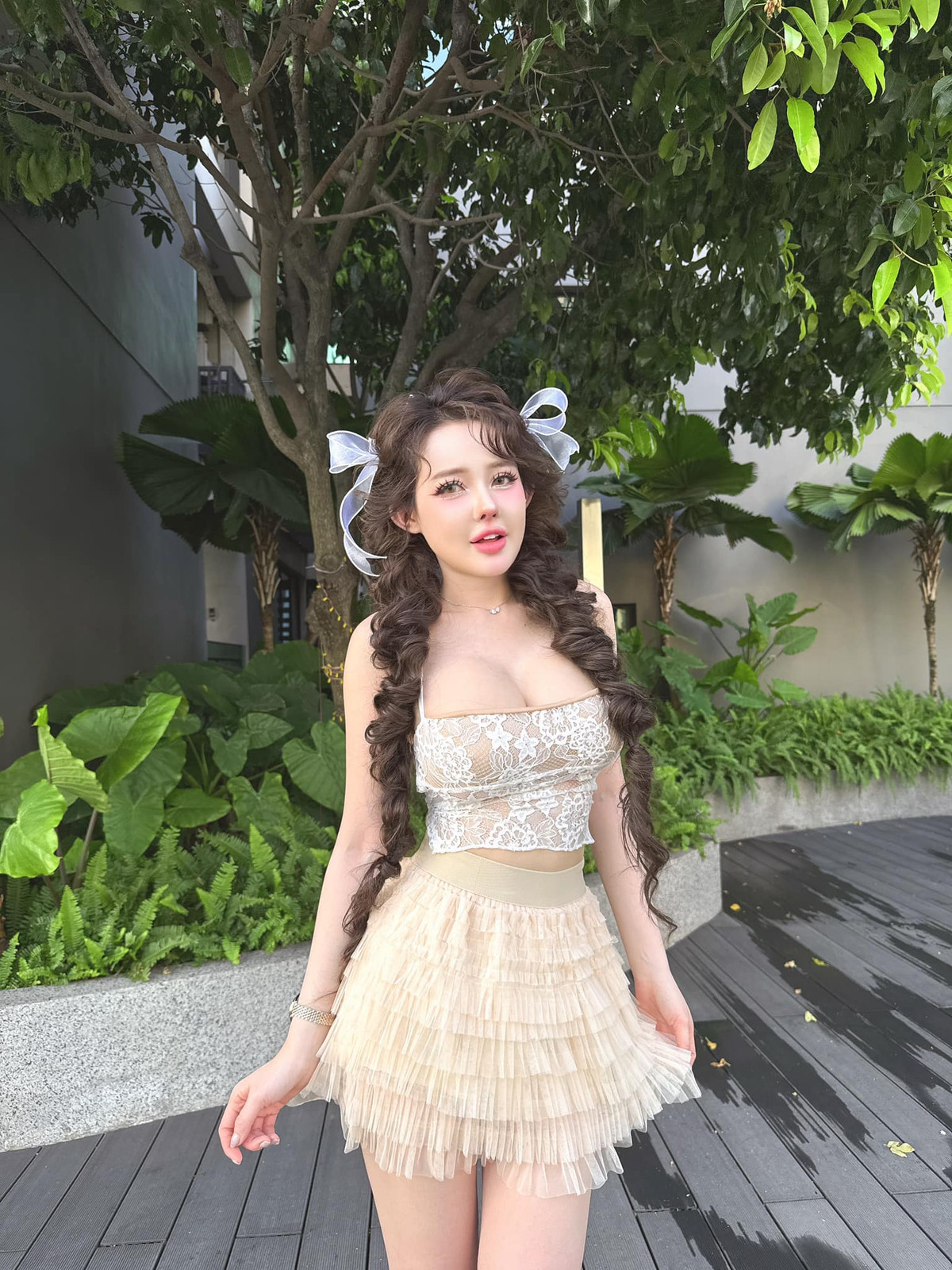 Bất chấp những lời ra tiếng vào về phong cách của mình, Ngân 98 vẫn giữ vững lập trường.