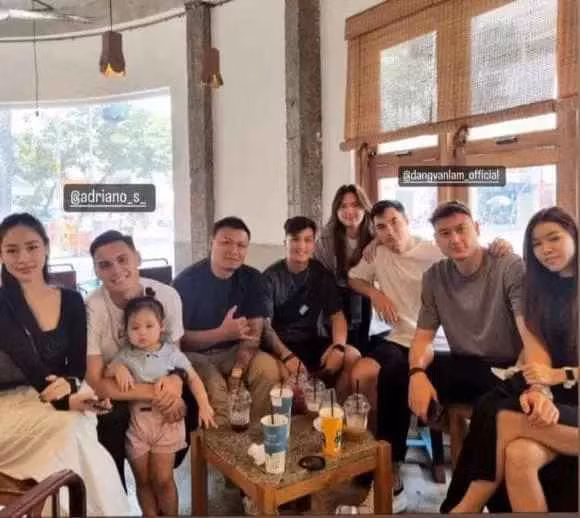 Sau anh trai, mới đây em gái Văn Lâm tên Thanh Giang cũng có bài đăng gây chú ý.