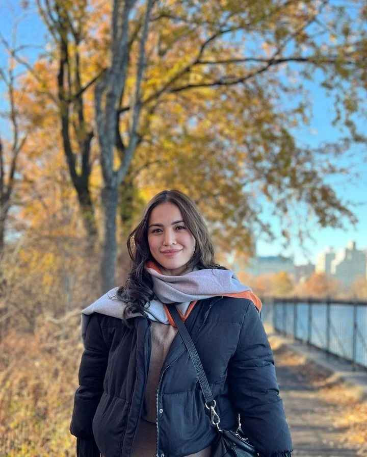 Do là dân thể thao nên người đẹp sở hữu vóc dáng săn chắc, khoẻ khoắn.