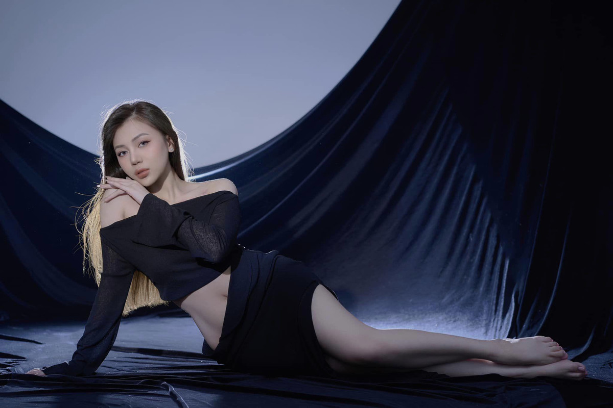 Dù rằng kín đáo chuyện tình cảm, nhưng Phan Tuấn Tài vẫn thường xuyên "thả tim" cho những bức ảnh chụp cùng bạn gái, fan hâm mộ hi vọng rằng cả hai sẽ có một hạnh phúc đầy viên mãn phía trước.