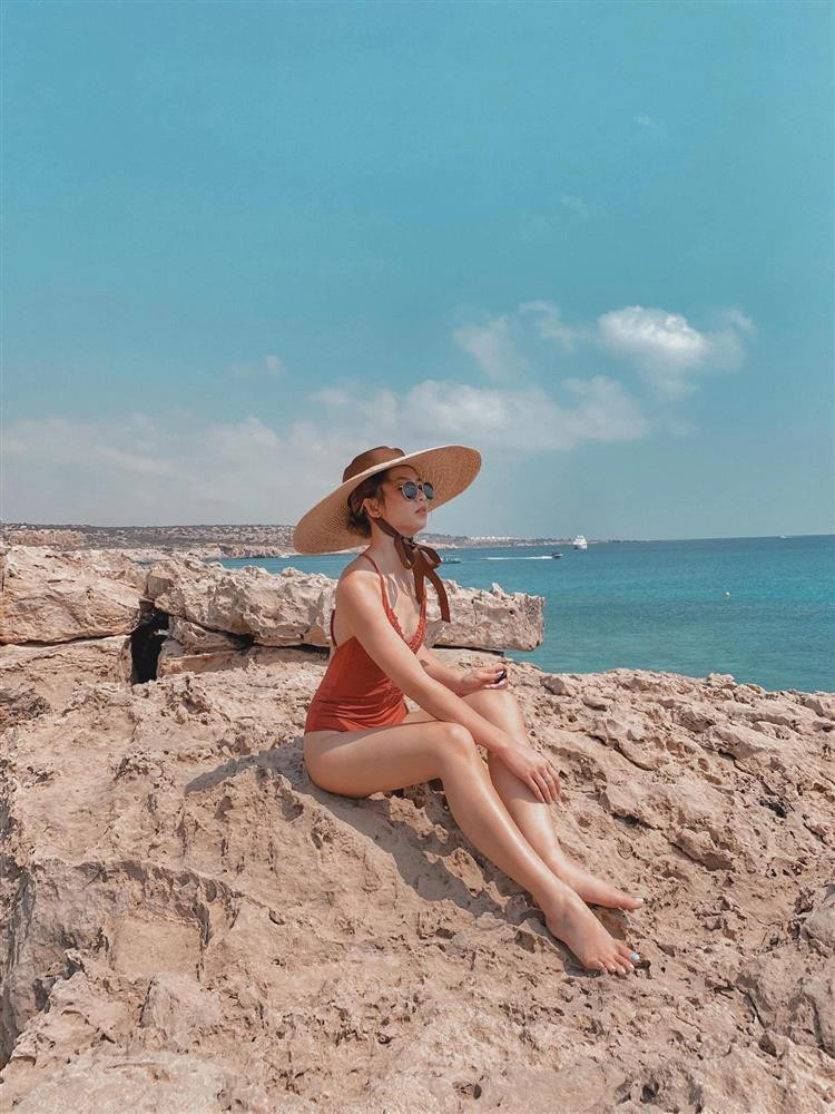 Sau khi chính thức trở thành tiếp viên hàng không, Huyền Trang chọn địa điểm du lịch đầu tiên là đảo Zanzibar - nơi được xem là Maldives của châu Phi, thuộc quốc gia Tanzania.