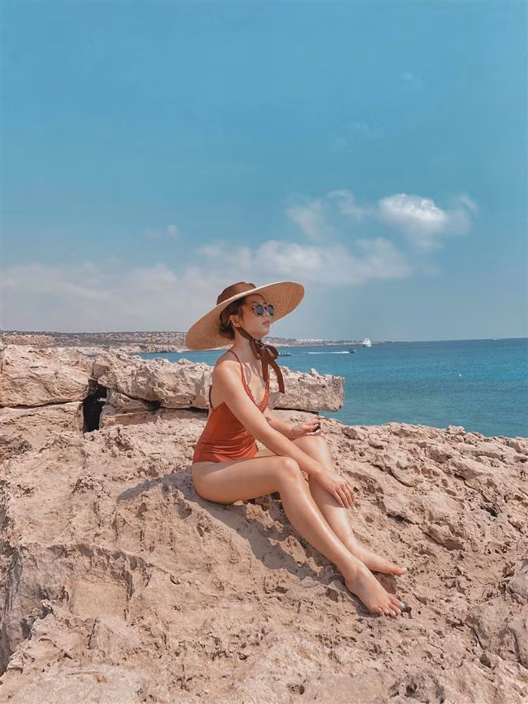 Sau khi chính thức trở thành tiếp viên hàng không, Huyền Trang chọn địa điểm du lịch đầu tiên là đảo Zanzibar - nơi được xem là Maldives của châu Phi, thuộc quốc gia Tanzania.