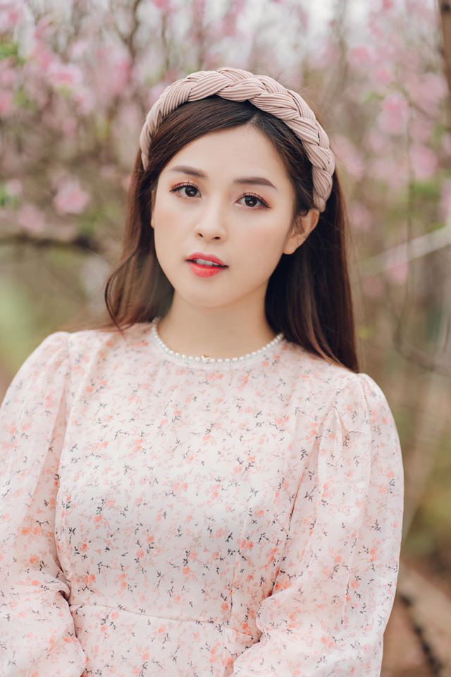 Thảo Nari đang là một trong những streamer nữ được lòng dân mạng nhờ vẻ ngoài xinh xắn, dễ thương