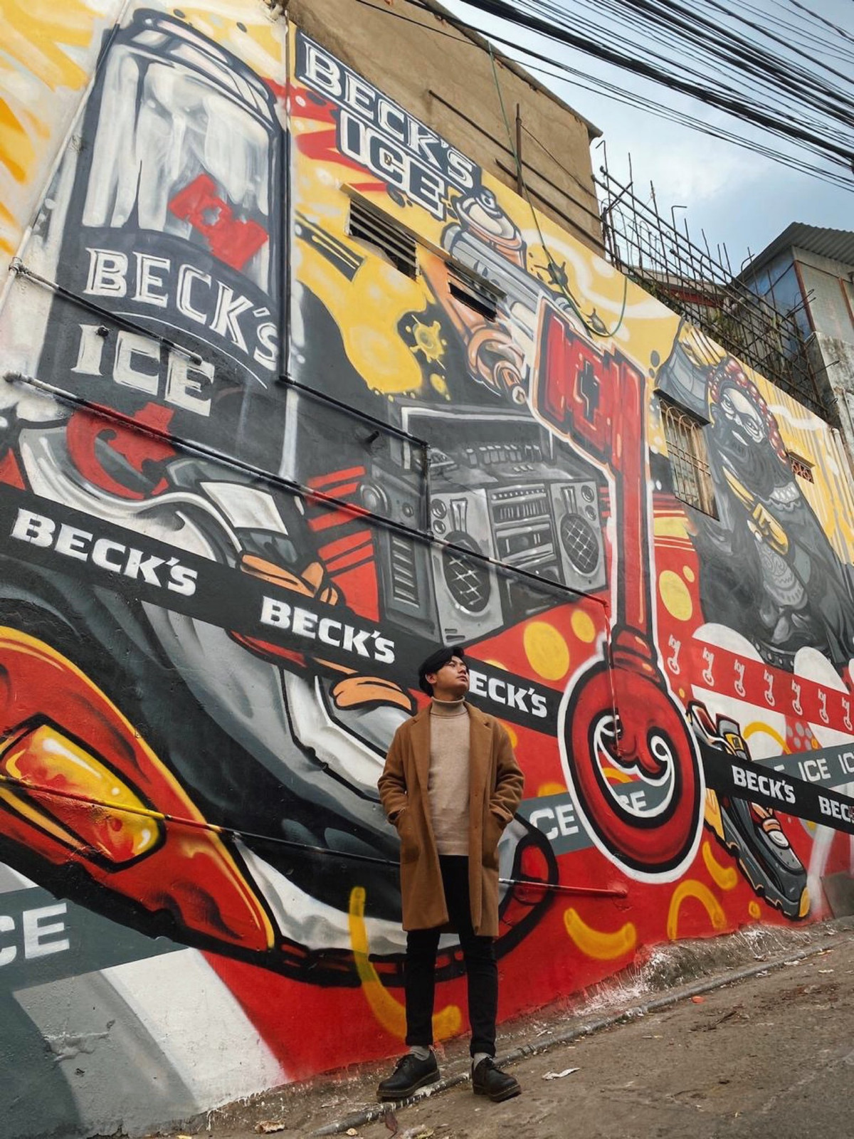 Bức tường Beck’s Ice dựa trên cảm hứng nghệ thuật đường phố và ý tưởng từ màn kết hợp giữa rap hiện đại và hát bội truyền thống trong clip mới nhất của Beck’s Ice và rapper Binz.