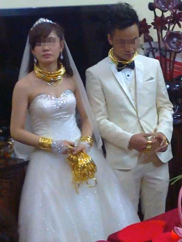 Trước đó, Jimmy Trương đã có công việc kinh doanh và gia đình định cư ở Mỹ nhưng chỉ sau một thời gian ngắn yêu đương với Thảo Lê, anh chàng chọn bỏ lại tất cả để ở lại Việt Nam cùng người yêu.