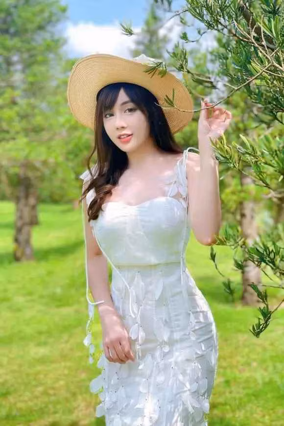 Mặc dù bận với việc học, giảng dạy và hỗ trợ mẹ công việc kinh doanh nhưng Âu Hà My vẫn dành thời gian cho bản thân.