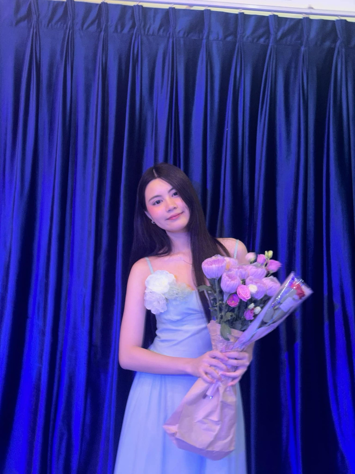 Với hình ảnh mới này, dân mạng bày tỏ phải mất vài giây mới nhận ra Hạt Dẻ.