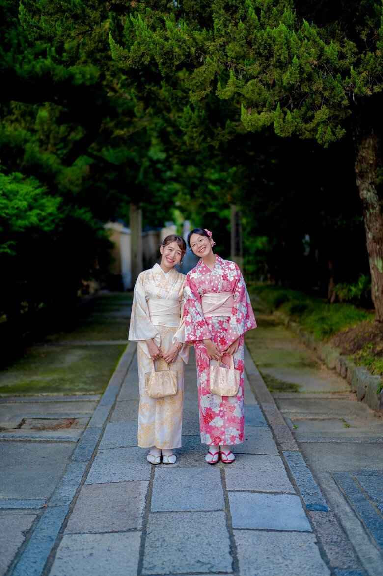 An Nhiên từng được đi qua 16 nước trên thế giới trong vòng 4 năm, những bức hình check in của hai mẹ con tại những địa điểm hút khách trên thế giới, khiến mọi người không khỏi ngưỡng mộ.