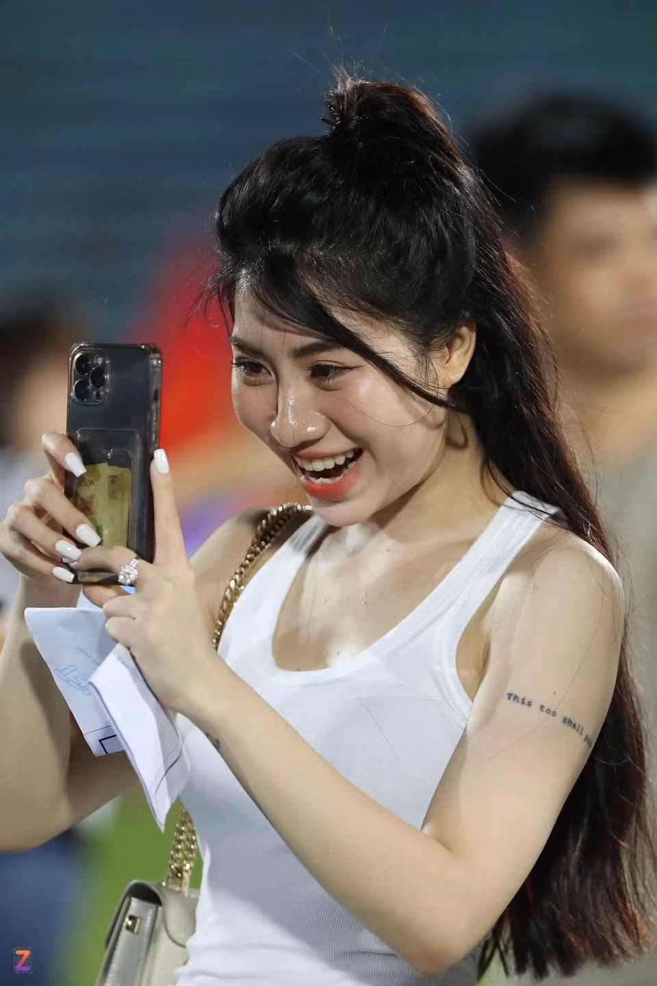 Em gái Văn Toàn tốt nghiệp ngành dược và hiện kinh doanh online. Ảnh: Zing