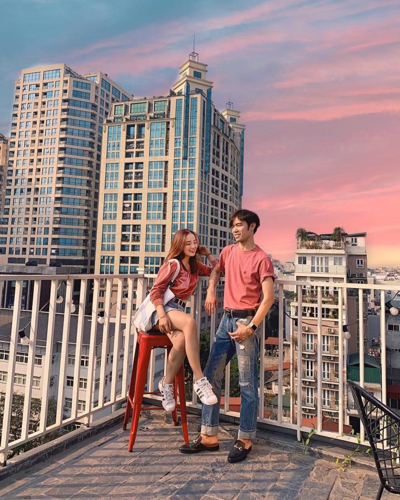 Lofita Cafe là quán cafe sân thượng cực xinh xắn và chuyên phục vụ những món đồ ăn uống “healthy” giữ dáng đẹp da, có lợi cho sức khỏe chị em.